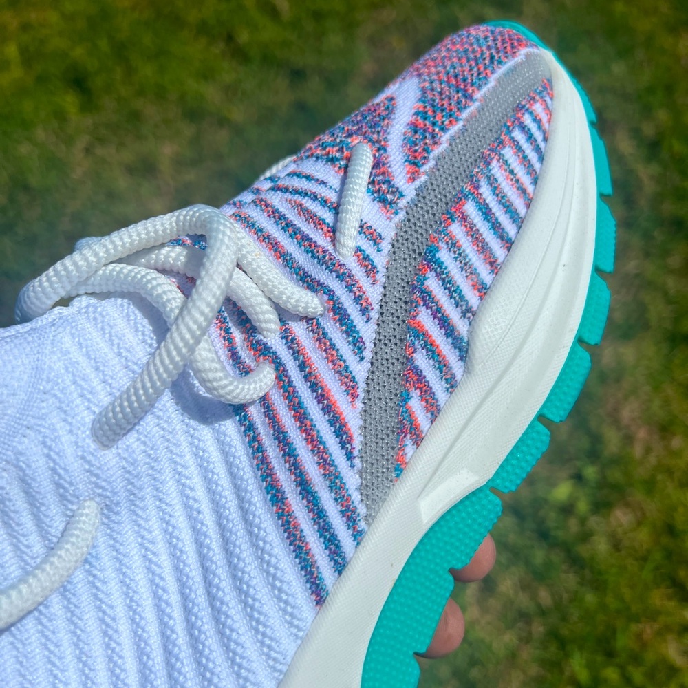 SIA Collective Sock Runners ✈️ FREE SHIPPING - Picture 9 of 9
